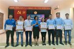 Công nhân công ty TNHH cơ khí Toàn Phát nhận bằng lao động sáng tạo năm 2022